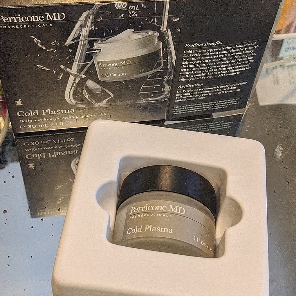 Perricone MD Cold Plasma new in box